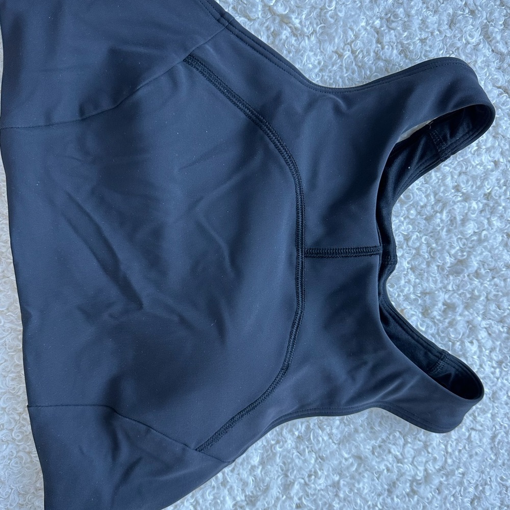 lululemon x Barry’s sports bra top - Picture 4 of 6